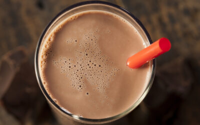 Back to basic: latte al cioccolato per recupero e prestazione